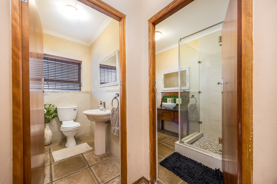6 Bedroom Property for Sale in Brackenfell South Western Cape
